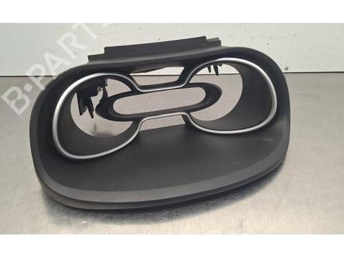 outra-renault-trafic-iii-van-fg_-2014-32253390 main image