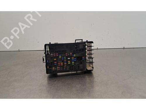 fuse-box-mg-mg-zs-suv-azs1-2017-40285073 main image