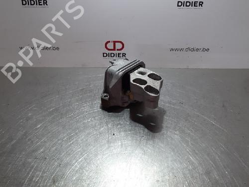 Engine mount MERCEDES-BENZ GLA-CLASS (X156) GLA 180 (156.942) | BP10884212M89 