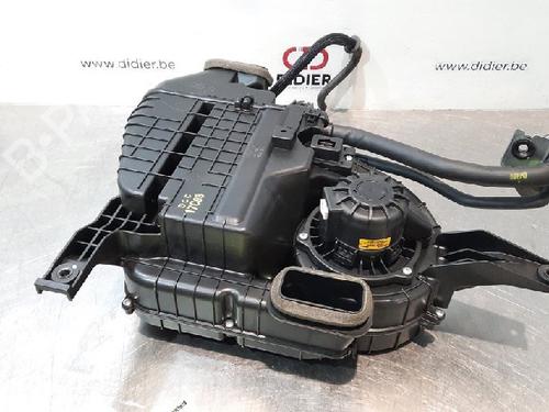 Heater blower motor KIA SORENTO III (UM) 2.2 CRDi 4WD | BP10892914M62 