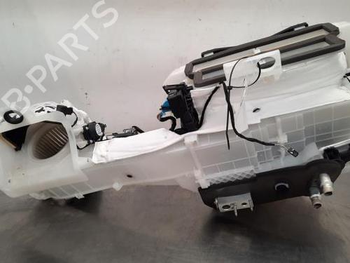 Used Heater matrix box PEUGEOT 3008 II SUV (MC_, MR_, MJ_, M4_) 1.2 THP/ PureTech 130 (MRHNSM, MRHNSU, MRHNSJ, MRHNYW,... (131 hp) 21674559