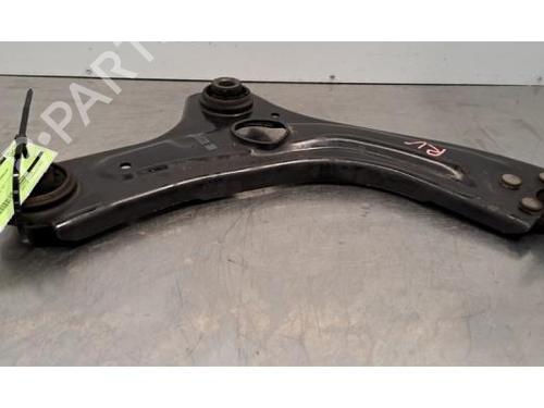 Used Right front suspension arm RENAULT CAPTUR II (HF_) Blue dCi 115 (HFAD) (116 hp) 30521590