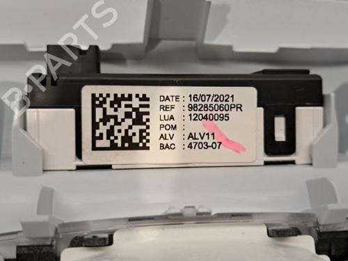Interior roof light PEUGEOT 308 SW II (LC_, LJ_, LR_, LX_, L4_) 1.5 BlueHDi 130 | BP23601480I8