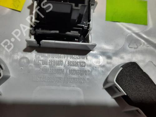 Interior roof light PEUGEOT 2008 II (UD_, US_, UY_, UJ_, UR_, UC_) 1.2 PureTech 130 (USHNS, URHNS) | BP23628012I8