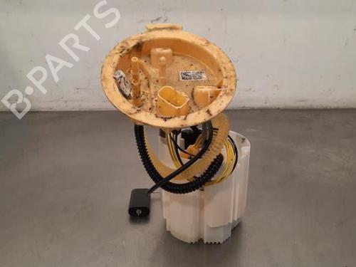Used Fuel pump BMW 1 (F40) 118 d (150 hp) 23633453