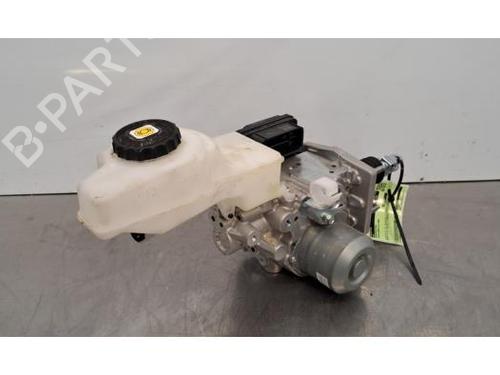 Bremseservo TOYOTA COROLLA Hatchback (_E21_, _EA1_, _EH1_) 1.8 Hybrid (ZWE211, ZWE219) (122 hp) 31692071