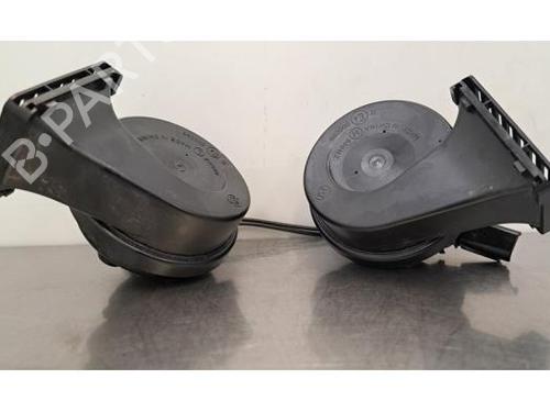 Used Horn PEUGEOT 3008 III (KA_, KB_, KC_) e-210 (KCZKZX) (213 hp) 29057952