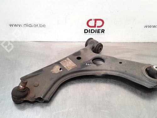Venstre fortil bærearm FIAT DOBLO Cargo (263_) 1.3 D Multijet (263WXU1A, 263ZXU1A, 263WYB1A, 263ZYB1A) (95 hp) 15015964