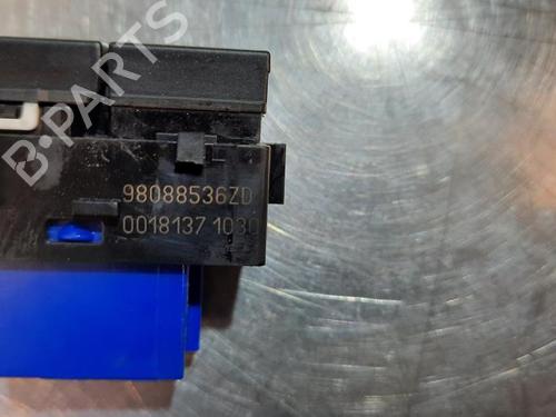 Switch PEUGEOT EXPERT Van (V_) 2.0 BlueHDi 120 | BP26610139I30