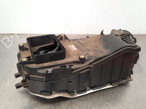 Used Air filter box MERCEDES-BENZ C-CLASS (W205) C 220 BlueTEC / d (205.002, 205.004) (170 hp) 17113608
