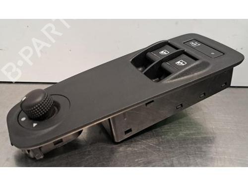 Switch PEUGEOT BOXER Van 2.2 BlueHDi 120 | BP31371814I30