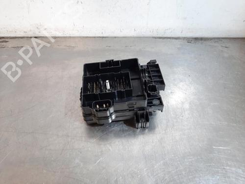 Used Fuse box Fuse box 36772628 36772628