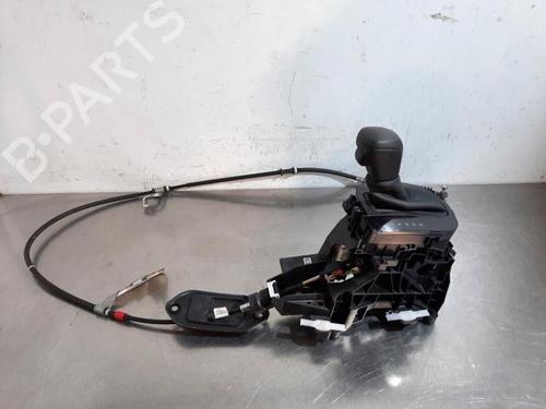 Used Gear lever TOYOTA YARIS (_P21_, _PA1_, _PH1_) 1.5 Hybrid (MXPH10, MXPH11) (116 hp) 23582824