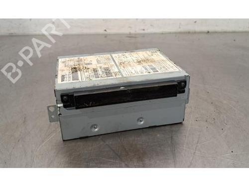 Used Radio VOLVO V40 Hatchback (525) D2 (120 hp) 24157257