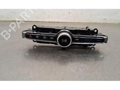 Airco bedieningspaneel VOLVO V60 II Cross Country (227) D3 AWD (150 hp) 26649426
