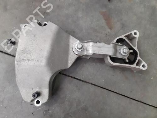 Used Engine mount MERCEDES-BENZ CLA Coupe (C117) CLA 250 (117.344) (211 hp) 10876802