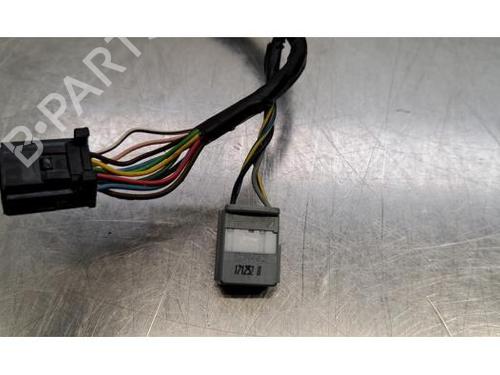 Right mirror RENAULT MEGANE IV Hatchback (B9A/M/N_) 1.6 TCe 205 (B9MV) | BP23619732C27 
