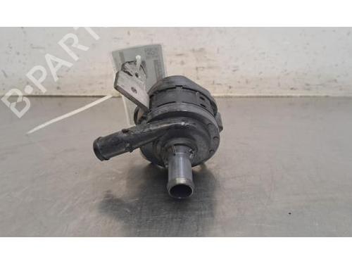 Used Auxiliary water pump Auxiliary water pump VOLVO V60 II (225) B4 Mild Hybrid (197 hp) 36657360 36657360