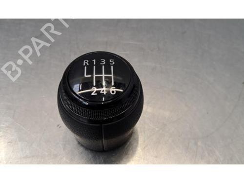 Used Shift knob Shift knob DACIA DUSTER (HM_) 1.5 dCi 115 4x4 (HMAD) (116 hp) 39732296 39732296