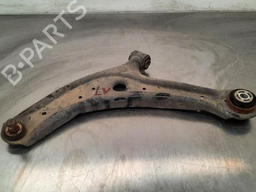 Used Left front suspension arm FORD FIESTA VII (HJ, HF) 1.0 EcoBoost (101 hp) 23613440