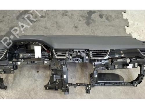 Used Dashboard Dashboard MITSUBISHI ASX (VSX_, VSE_) 1.6 HYBRID (VSEH6) (143 hp) 40614990 40614990