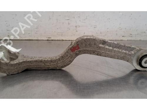 Højre bagtil bærearm Højre bagtil bærearm MERCEDES-BENZ C-CLASS (W206) C 300 e (206.054) (313 hp) 35997633 35997633