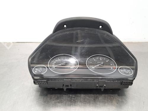 Used Instrument cluster BMW 3 (F30, F80) 318 d (150 hp) 10902073
