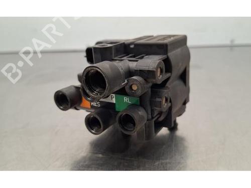 Used Electronic module LAND ROVER DEFENDER Station Wagon (L663) P300 Si4 4x4 (300 hp) 32150307