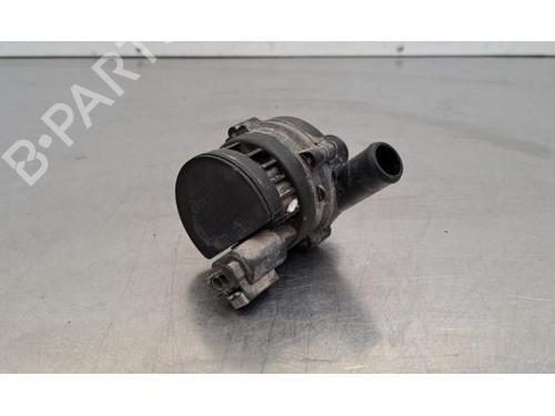 Used Auxiliary water pump Auxiliary water pump MERCEDES-BENZ GLC Coupe (C253) 300 de 4-matic (253.311) (306 hp) 36772869 36772869