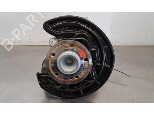 Used Right rear steering knuckle Right rear steering knuckle MERCEDES-BENZ GLA (H247) GLA 200 (247.787) (163 hp) 33561045 33561045