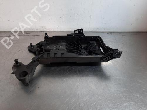 support-audi-a3-sportback-8ya-8yf-2019-35777956 main image