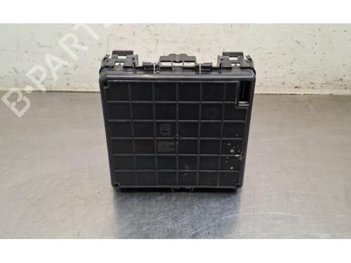 Used Fuse box Fuse box 38099680 38099680