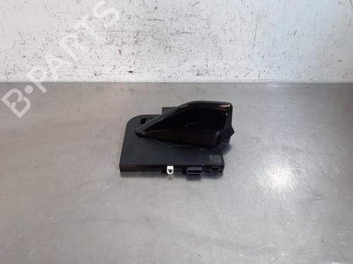 Used Antenna/Base PEUGEOT 308 III (FB_, FH_, FP_, F3_, FM_) PureTech 130 (FPHNSL, FPHNST) (131 hp) 28684729