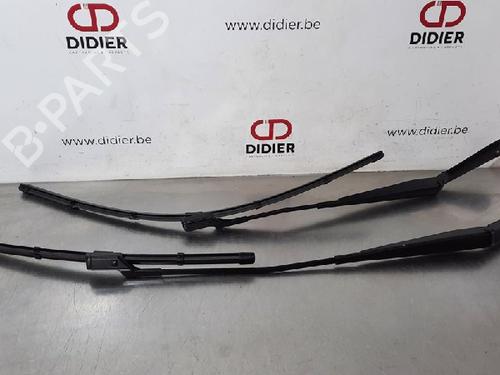 Used Front windshield wiper arm JAGUAR XF II (X260) 3.0 D (300 hp) 15019099