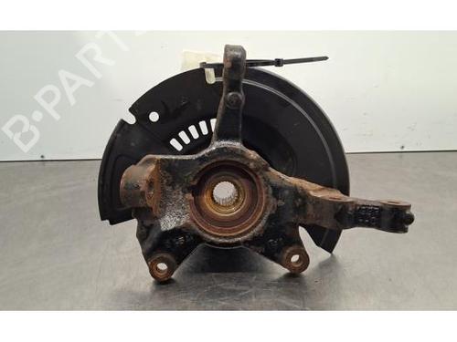Used Left front steering knuckle RENAULT CLIO V (B7_) 1.5 Blue dCi 100 (B7AD) (101 hp) 31324145
