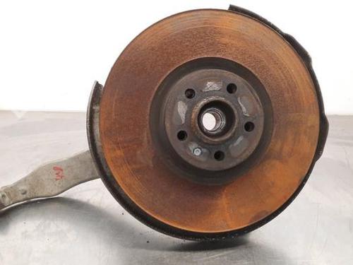 Used Right front steering knuckle VOLVO V90 II Estate (235) D5 AWD (235 hp) 23589717