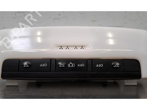 interior-roof-light-nissan-juke-f16_-2019-36005228 main image