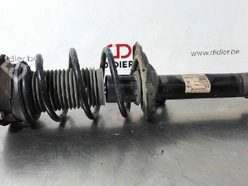Used Right front shock absorber Right front shock absorber SKODA SUPERB III Estate (3V5) 1.6 TDI (120 hp) 10883225 10883225