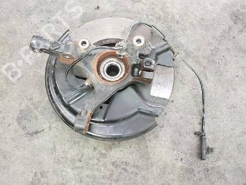 Used Left front steering knuckle FORD TRANSIT COURIER B460 Box Body/MPV 1.0 EcoBoost (100 hp) 10870949