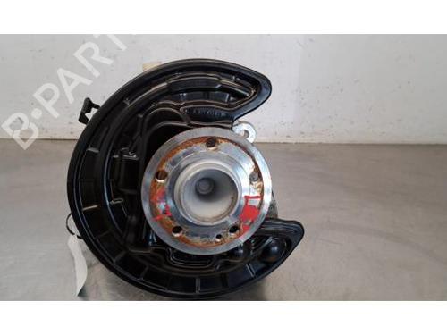 Used Left rear steering knuckle Left rear steering knuckle MERCEDES-BENZ GLA (H247) GLA 200 (247.787) (163 hp) 33561044 33561044