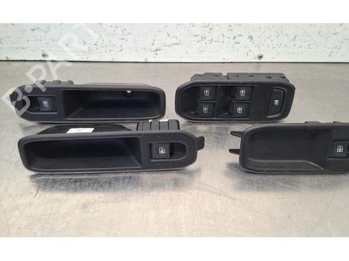 Used Switch Switch DACIA DUSTER (HM_) 1.2 TCe 125 (HMMA) (125 hp) 40483931 40483931