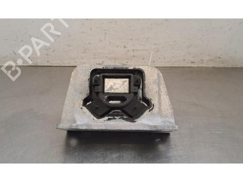 Motorfeste Motorfeste NISSAN INTERSTAR Van (X62B) dCi 150 (150 hp) 37479015 37479015