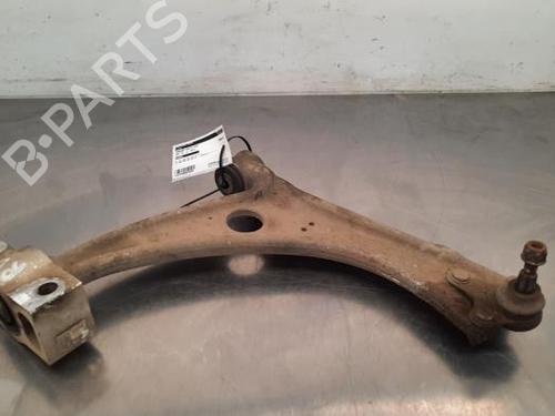Used Right front suspension arm AUDI Q3 (8UB, 8UG) 2.0 TDI quattro (150 hp) 23612996