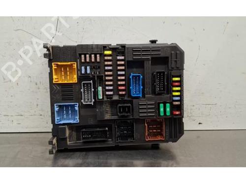 Used Fuse box Fuse box PEUGEOT 208 II (UB_, UP_, UW_, UJ_) 1.5 BlueHDI 100 (102 hp) 39892620 39892620