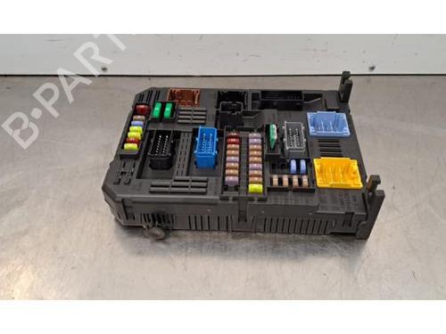 Used Fuse box PEUGEOT 508 SW II (FC_, FJ_, F4_) 1.5 BlueHDi 130 (131 hp) 31274003