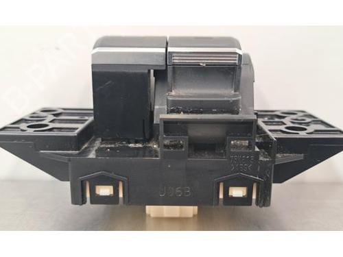 Switch TOYOTA COROLLA Estate (_E21_) 1.8 Hybrid (ZWE211W) | BP26967983I30