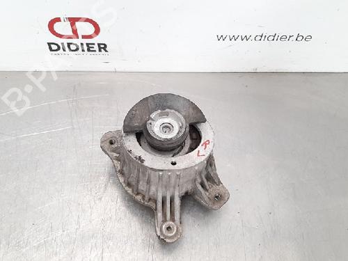 Used Engine mount MERCEDES-BENZ C-CLASS (W205) C 200 d (205.007) (136 hp) 10881870