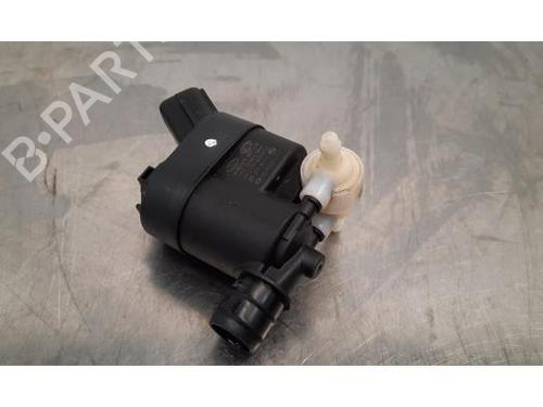 Used Washer pump HYUNDAI i10 III (AC3, AI3) 1.0 MPi (63 hp) 28490885
