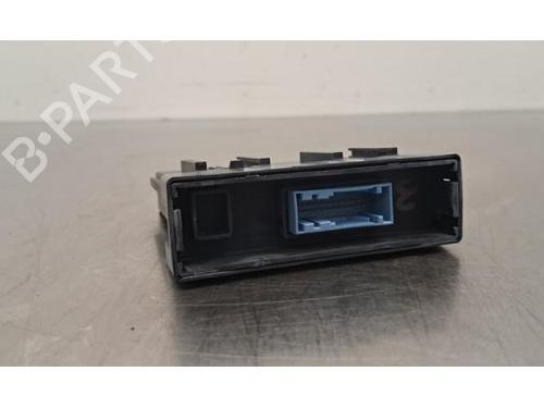 Used Electronic module DS DS 3 / DS 3 CROSSBACK (UR_, UC_, UJ_) E-TENSE (UZZKXZ) (136 hp) 28013992