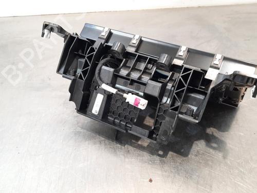 Display PEUGEOT 3008 II SUV (MC_, MR_, MJ_, M4_) 1.5 BlueHDi 130 (131 hp) 16264028